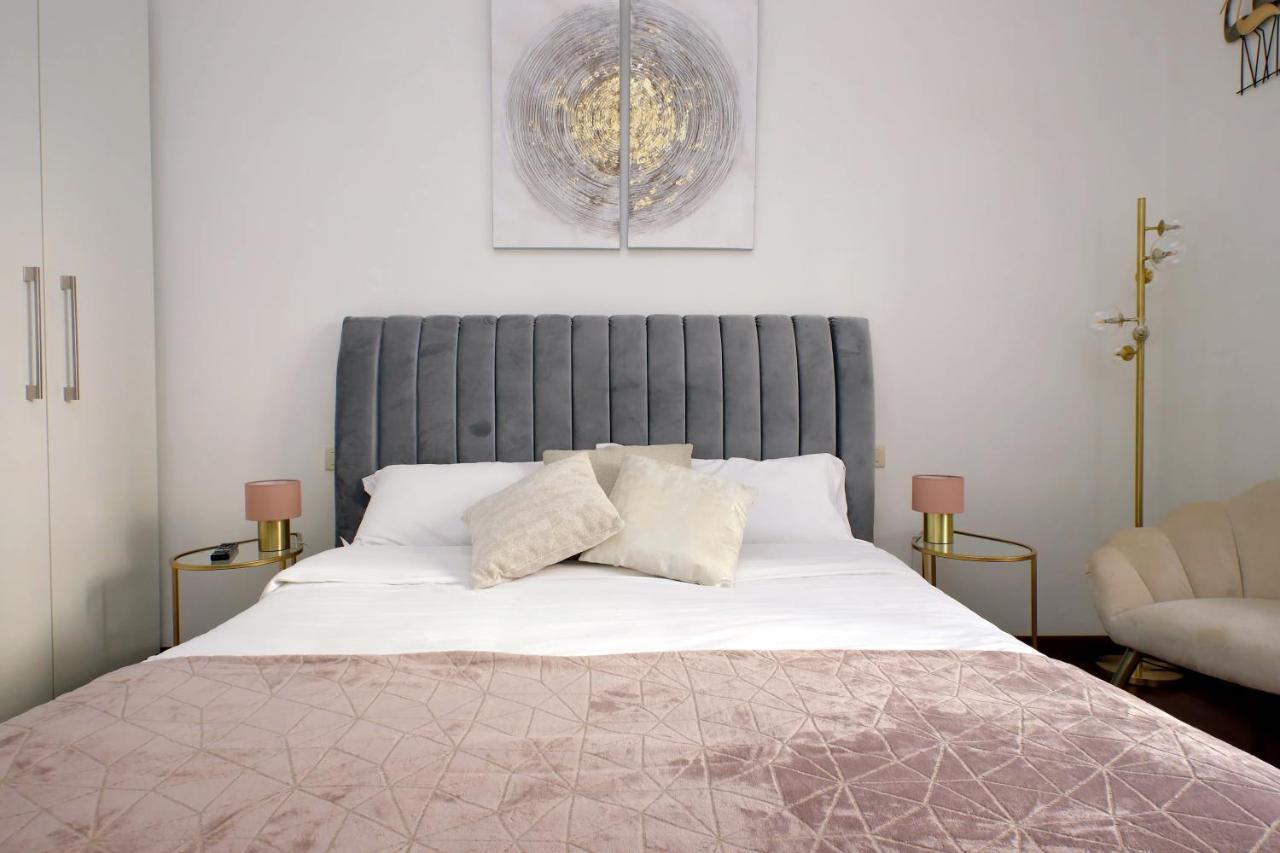 Domus Lou Elegante Appartamento In Trastevere Roma Luaran gambar
